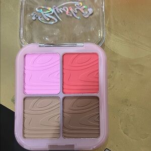 Blush pallet